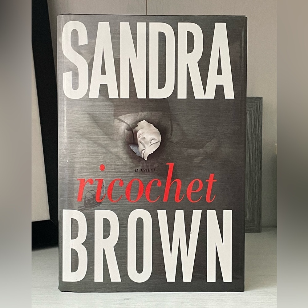 Free in a bundle - Hard Cover Sandra Brown